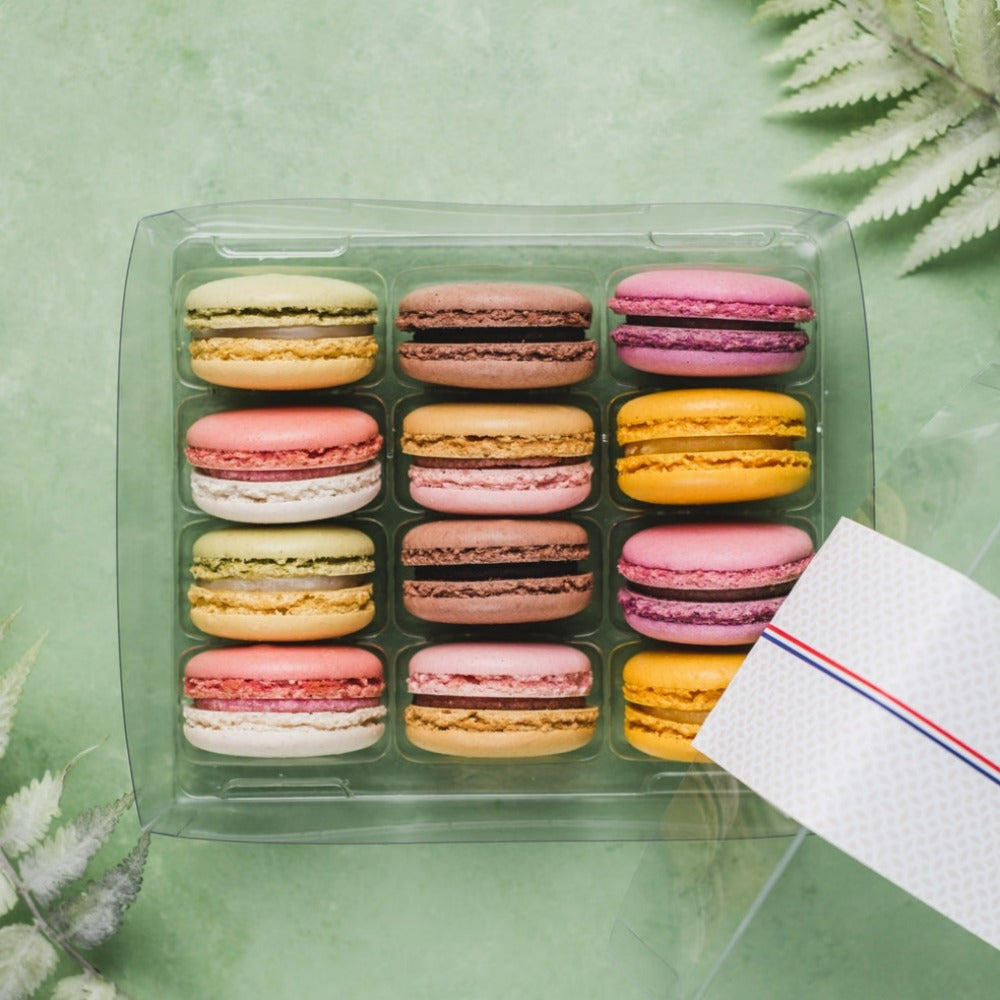 Monsieur Armand: Box of 12 vegan macarons