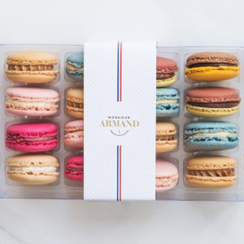 Monsieur Armand: Box of 16 classic macarons